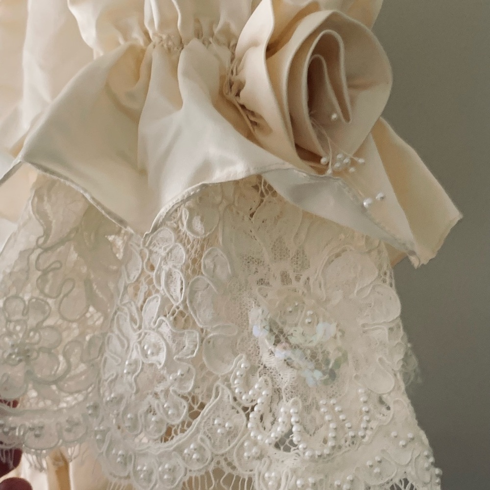 Vintage wedding dress